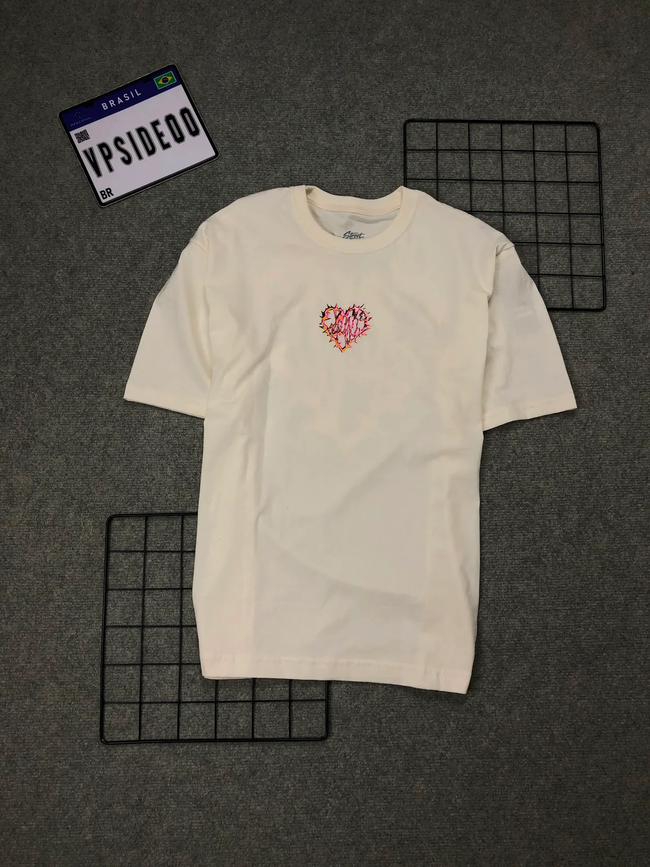Camiseta Gelo Streetwear Bege