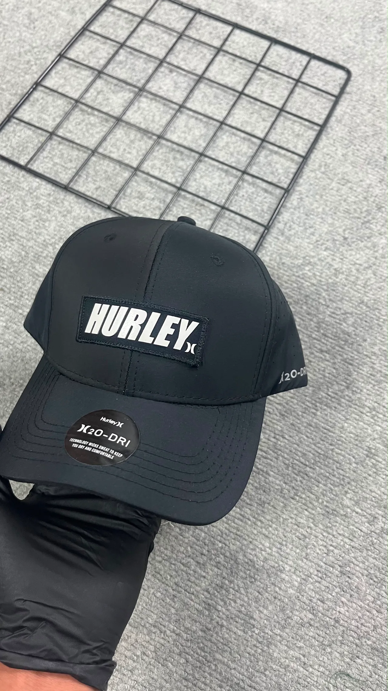 Boné Hurley Preto