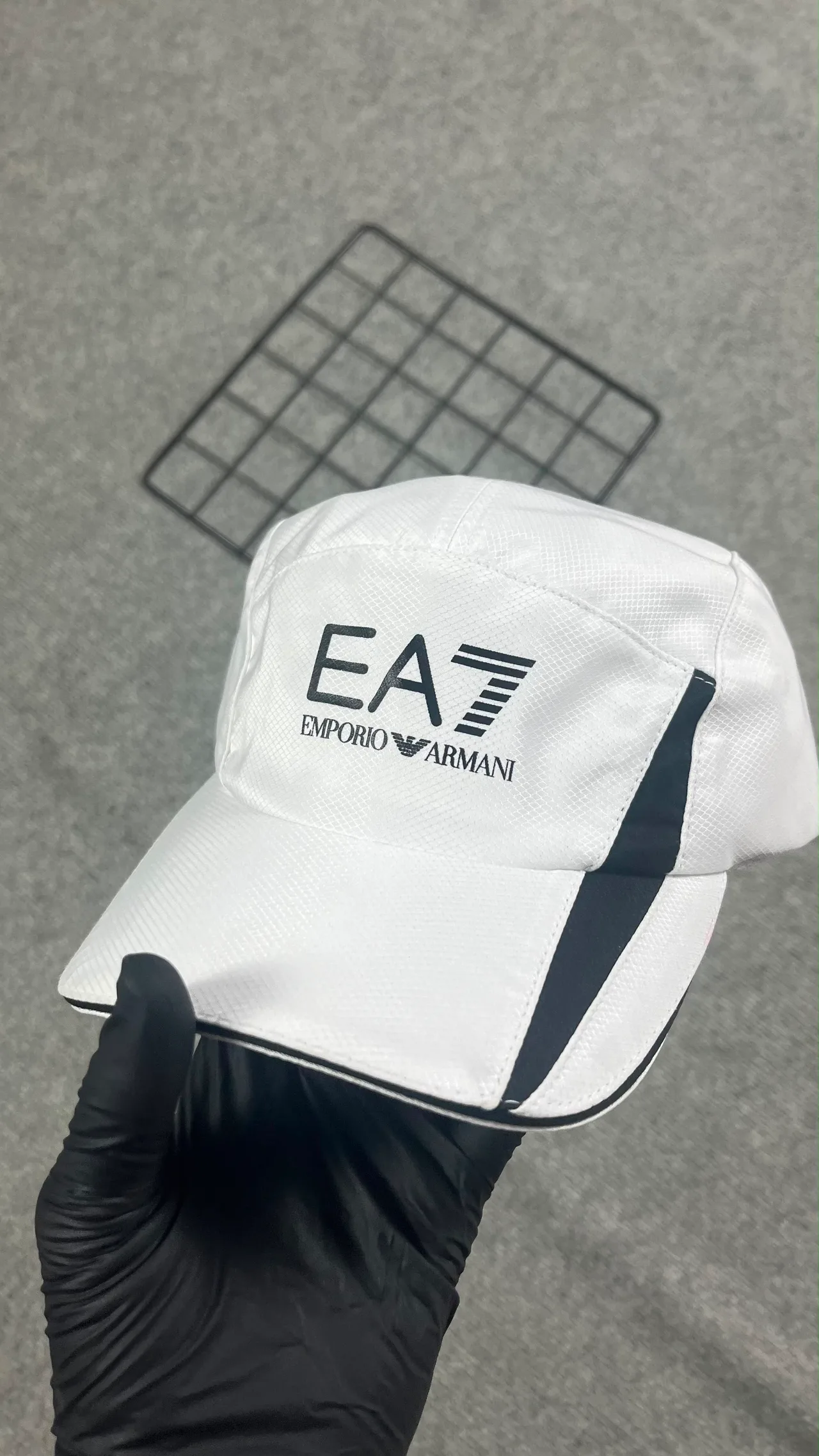 Boné Armani White