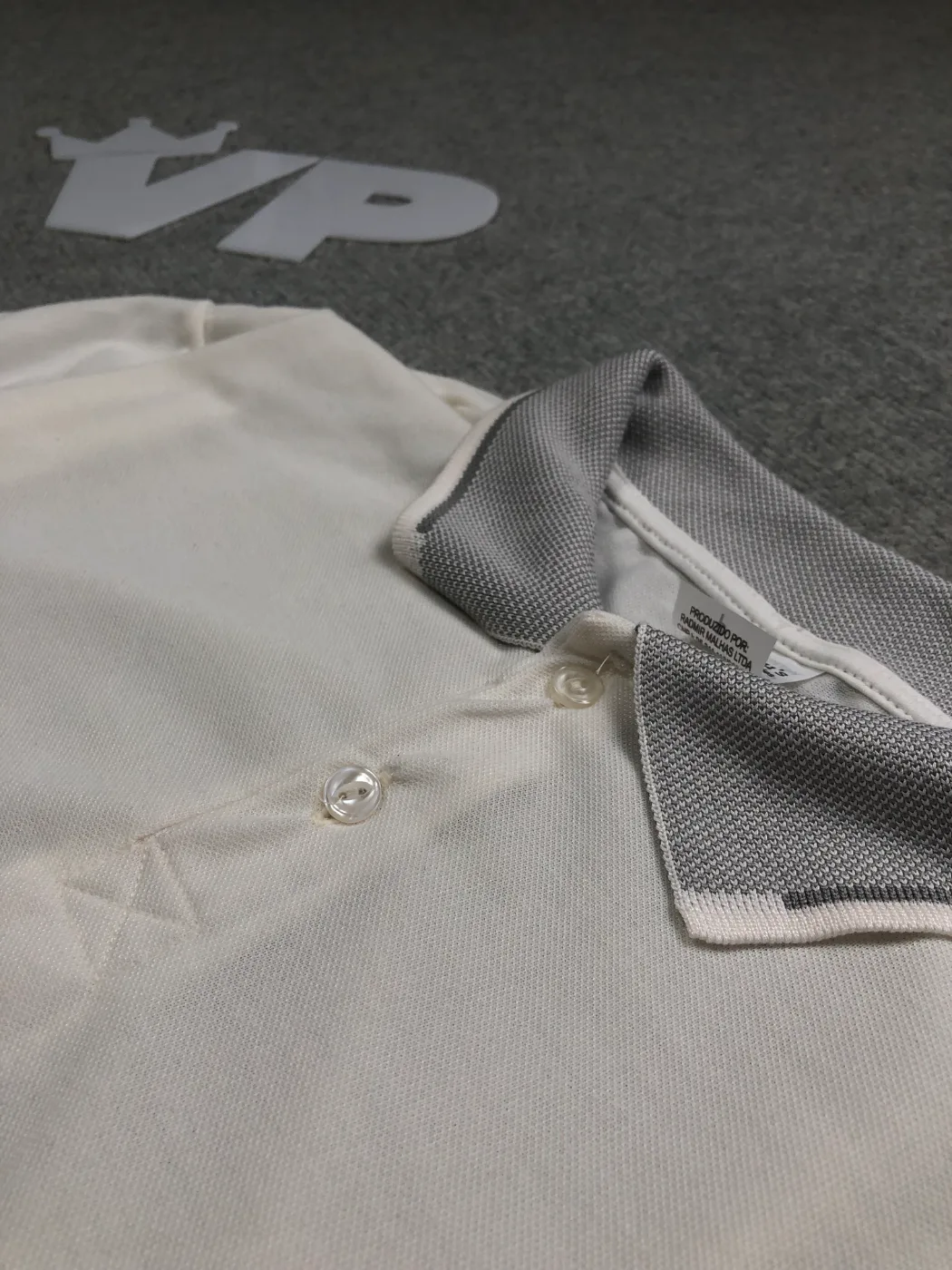 Gola Polo White c Detalhe Cinza