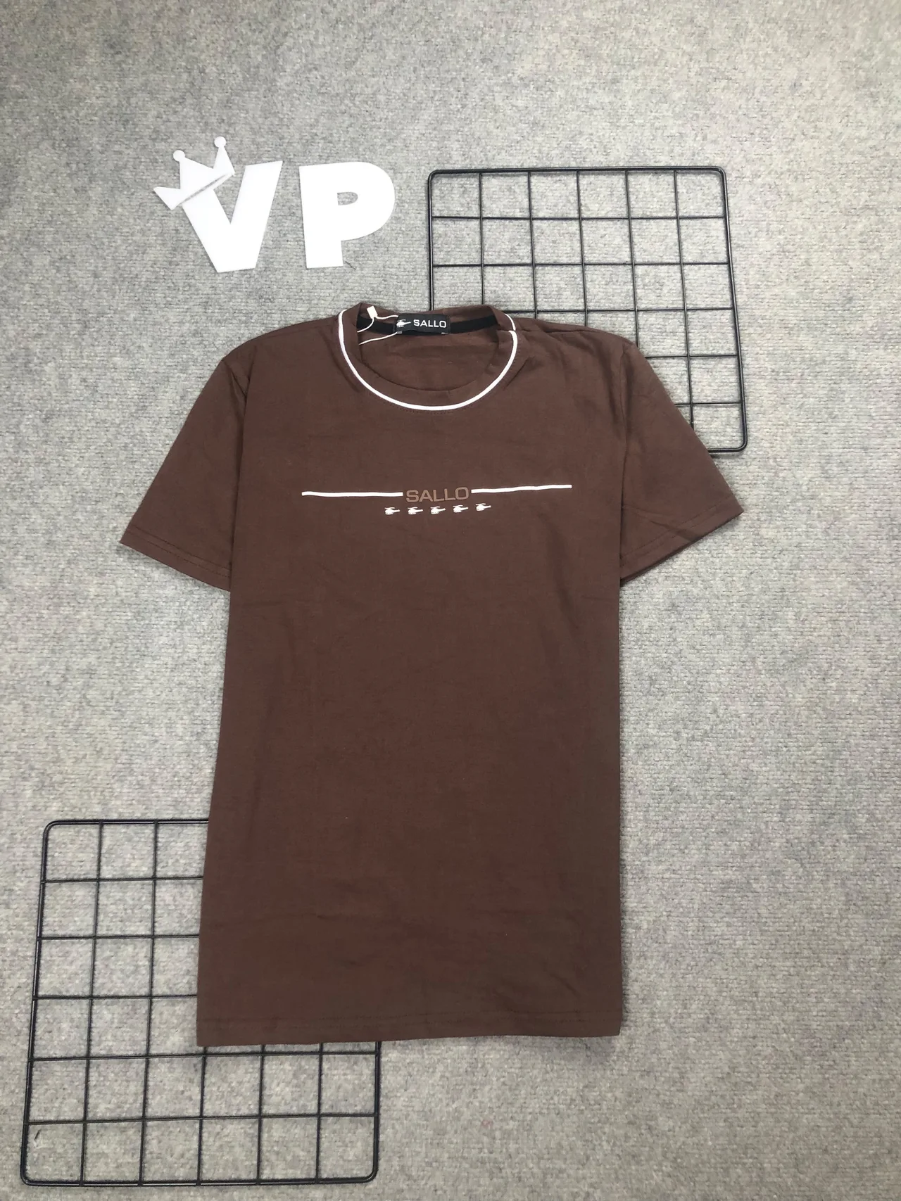 Camiseta Sallo Marrom 2027