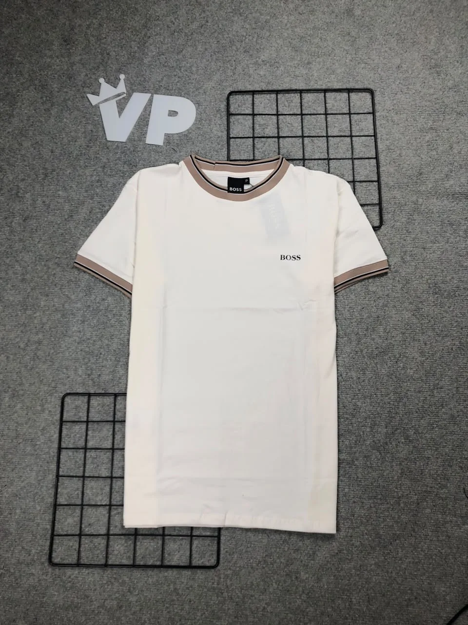 Camiseta Hugo Boss Bege 2027